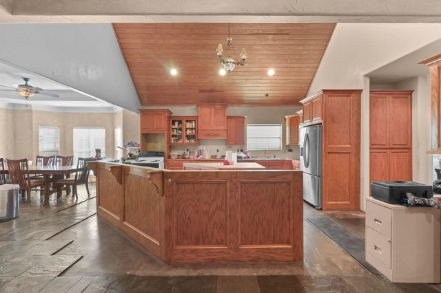 4515 Ridgewood Street, Beaumont, TX 77708