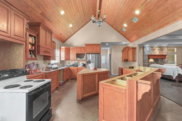 4515 Ridgewood Street, Beaumont, TX 77708