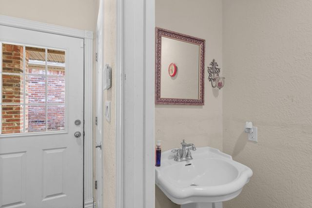 4515 Ridgewood Street, Beaumont, TX 77708