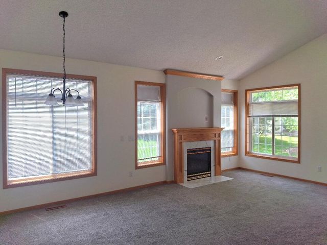 2704 Oak Ridge Trail, Woodbury, MN 55125