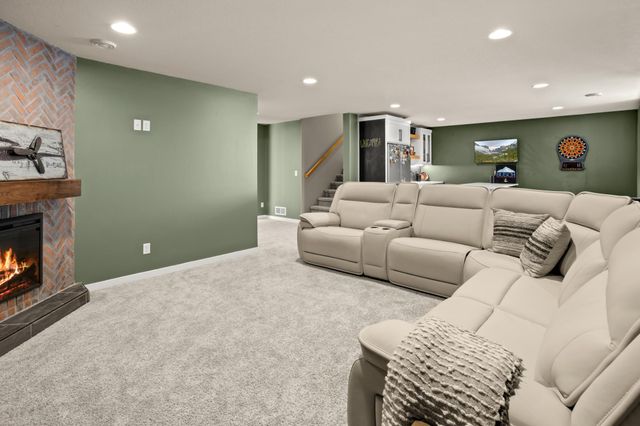 6012 31st Street S, Fargo, ND 58104
