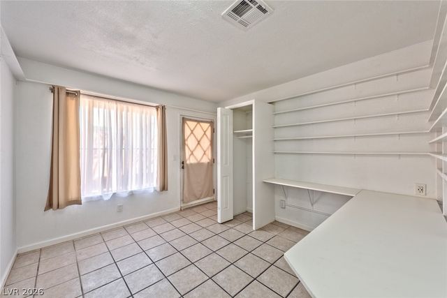 3912 Torsby Place NA, Las Vegas, NV 89119