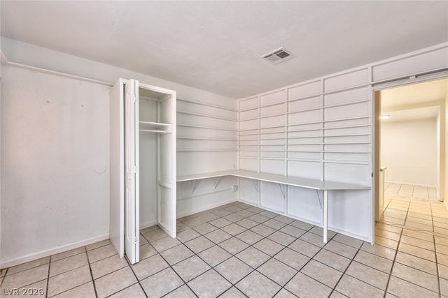 3912 Torsby Place NA, Las Vegas, NV 89119