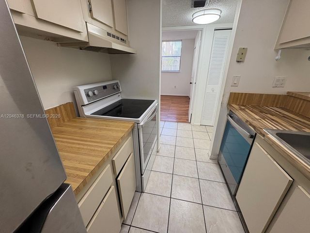 8004 SW 149th Avenue C205, Miami, FL 33193