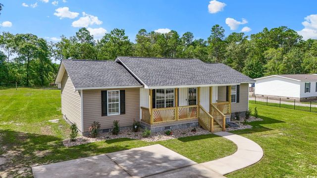568 Rosedale Dr., Aynor, SC 29511