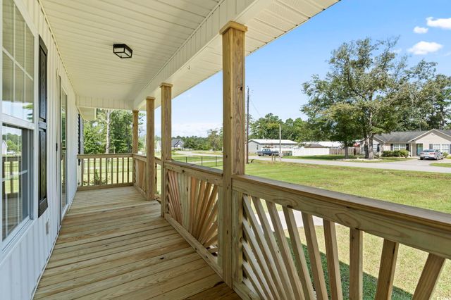 568 Rosedale Dr., Aynor, SC 29511