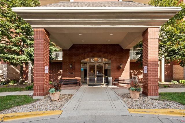 8400 Callie Avenue 207, Morton Grove, IL 60053