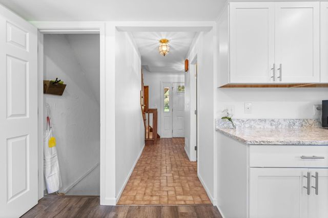 5819 Shagbark Drive, Pittsfield Charter Twp, MI 48108