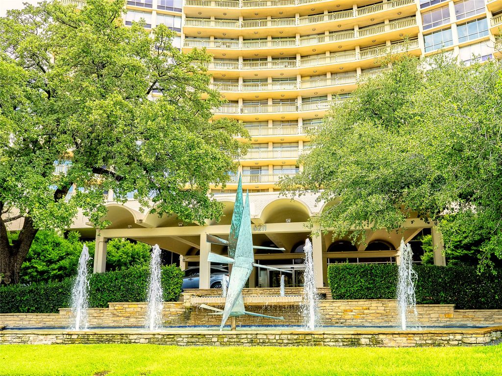 6211 W Northwest Highway 1501, Dallas, TX 75225