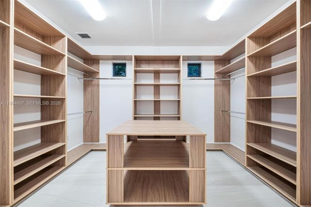 6220 SW 123rd Ter, Pinecrest, FL 33156