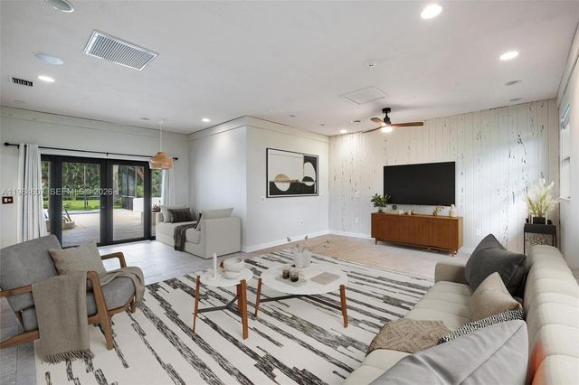 6220 SW 123rd Ter, Pinecrest, FL 33156