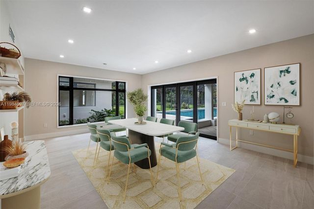 6220 SW 123rd Ter, Pinecrest, FL 33156