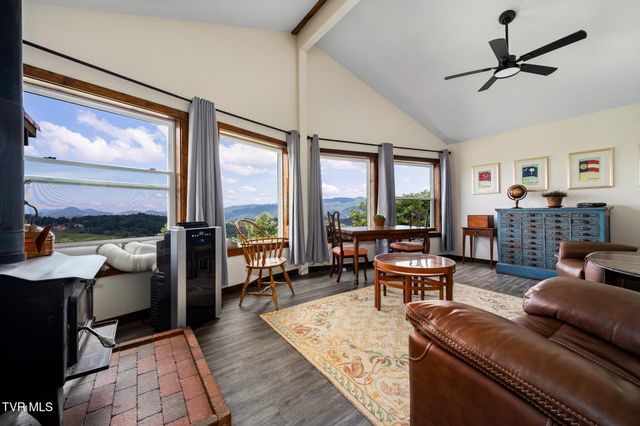 1131 Dug Hill Road, Mountain City, TN 37683