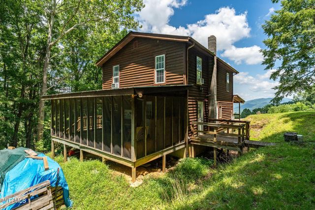 1131 Dug Hill Road, Mountain City, TN 37683