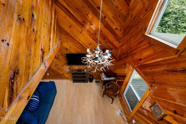1131 Dug Hill Road, Mountain City, TN 37683