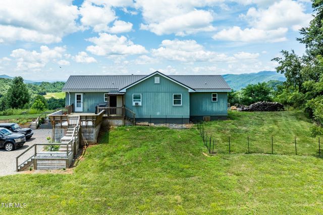 1131 Dug Hill Road, Mountain City, TN 37683