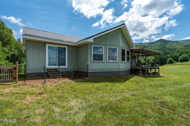 1131 Dug Hill Road, Mountain City, TN 37683