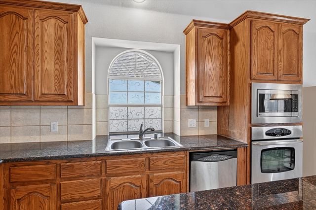 358 Fairlanding Avenue, Fairview, TX 75069