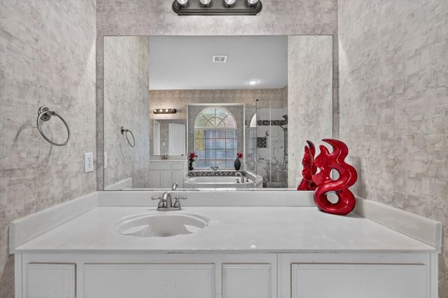358 Fairlanding Avenue, Fairview, TX 75069