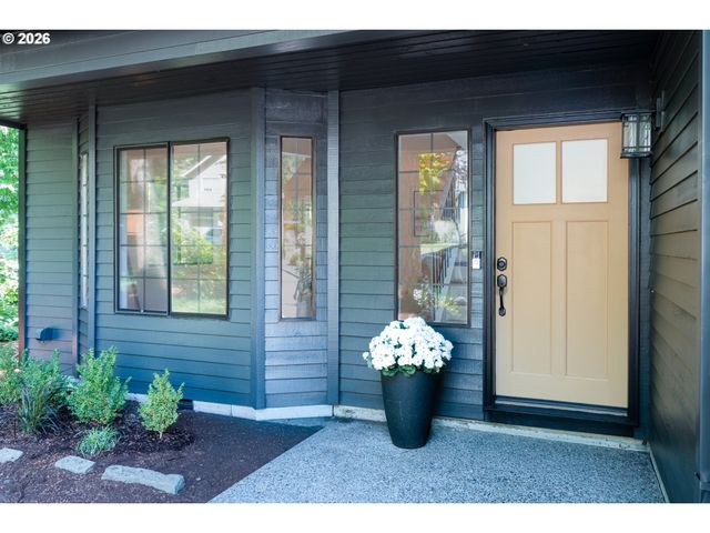 13143 VERMEER Dr, Lake Oswego, OR 97035