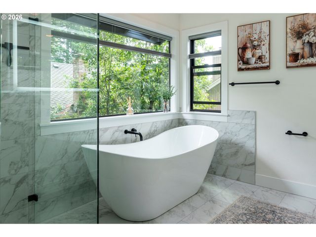 13143 VERMEER Dr, Lake Oswego, OR 97035