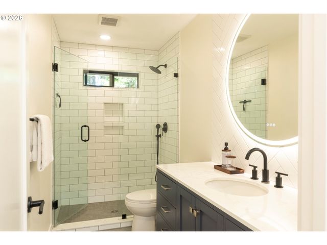 13143 VERMEER Dr, Lake Oswego, OR 97035