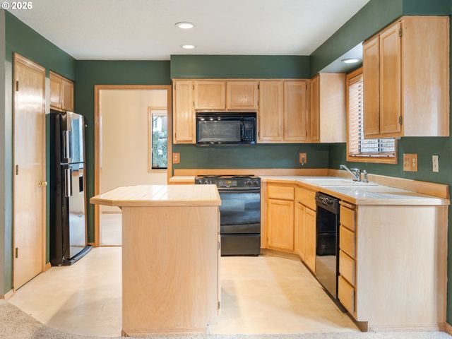 13143 VERMEER Dr, Lake Oswego, OR 97035