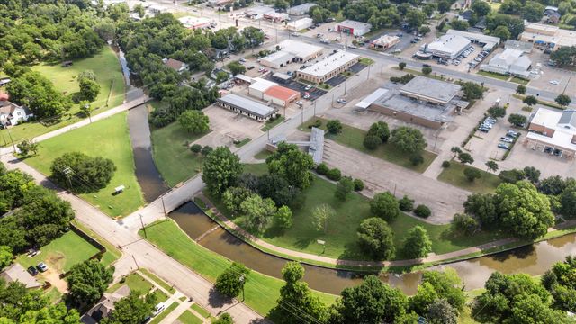 308 W Heard Street, Cleburne, TX 76033