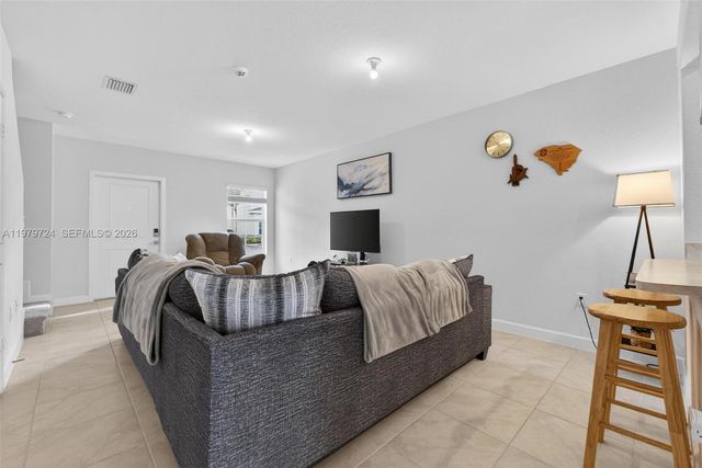 476 NE 4th Ln, Florida City, FL 33034