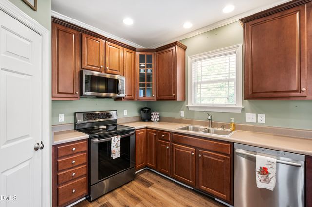 10 Wyndham Place Drive, Fuquay Varina, NC 27526
