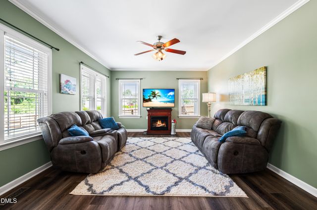 10 Wyndham Place Drive, Fuquay Varina, NC 27526