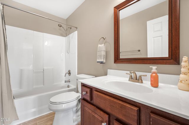 10 Wyndham Place Drive, Fuquay Varina, NC 27526