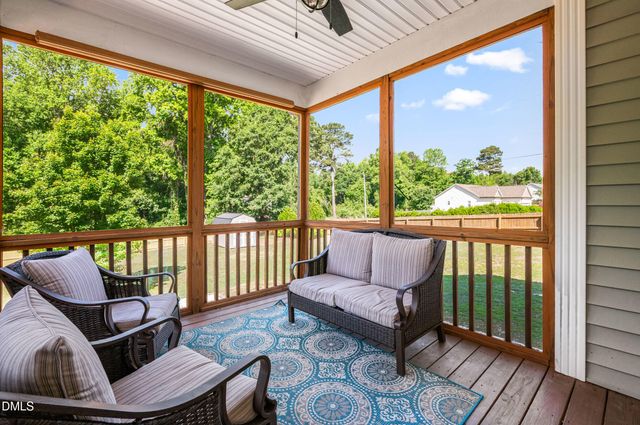 10 Wyndham Place Drive, Fuquay Varina, NC 27526