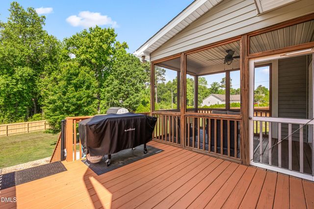 10 Wyndham Place Drive, Fuquay Varina, NC 27526