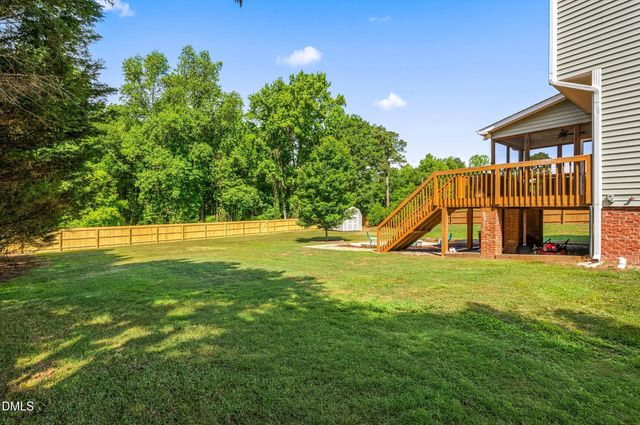 10 Wyndham Place Drive, Fuquay Varina, NC 27526