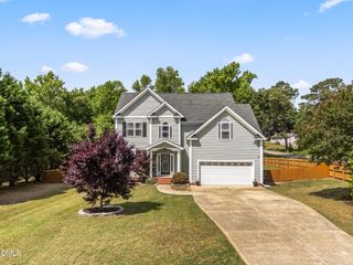 10 Wyndham Place Drive, Fuquay Varina, NC 27526