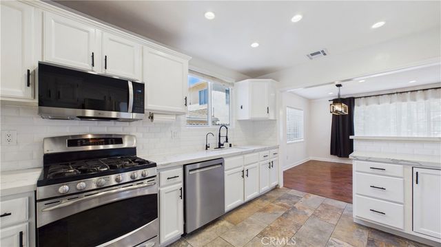 7838 Ellenbogen Street, Sunland, CA 91040