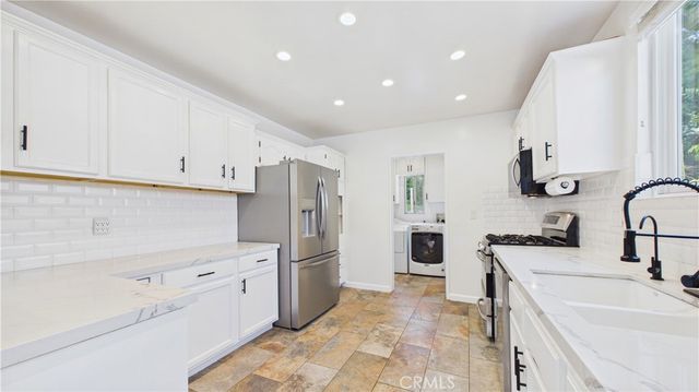 7838 Ellenbogen Street, Sunland, CA 91040