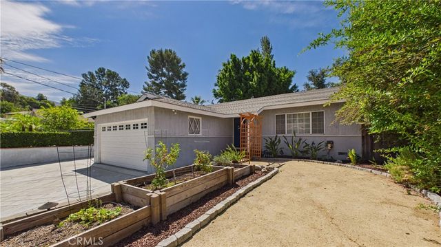 7838 Ellenbogen Street, Sunland, CA 91040