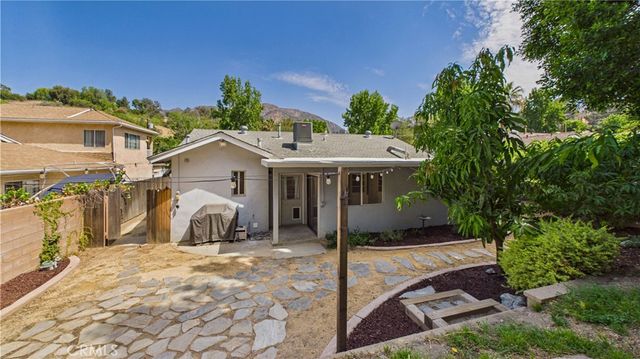 7838 Ellenbogen Street, Sunland, CA 91040