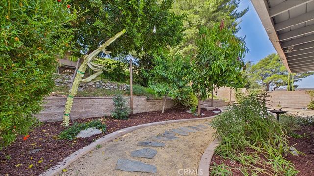 7838 Ellenbogen Street, Sunland, CA 91040