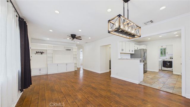 7838 Ellenbogen Street, Sunland, CA 91040
