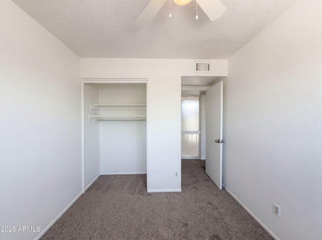 4260 E VINEYARD Road, Phoenix, AZ 85042