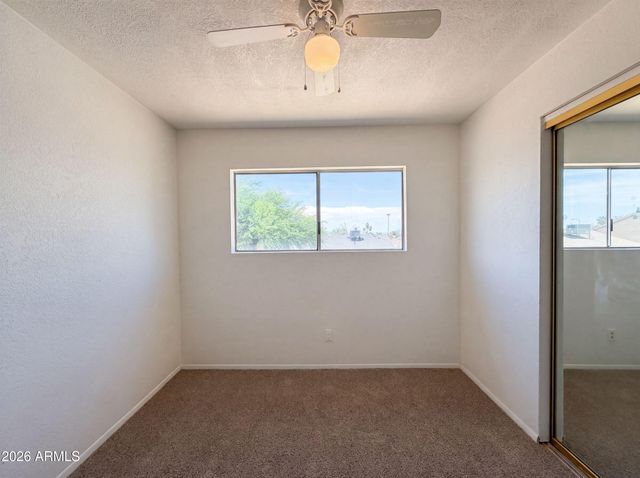 4260 E VINEYARD Road, Phoenix, AZ 85042