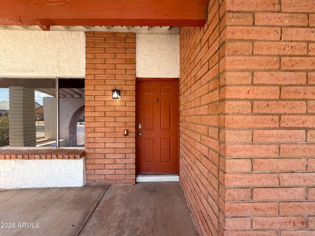 4260 E VINEYARD Road, Phoenix, AZ 85042