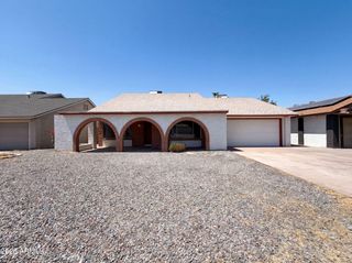 4260 E VINEYARD Road, Phoenix, AZ 85042