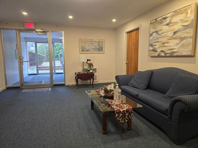 114 Pleasant St 306, Arlington, MA 02476