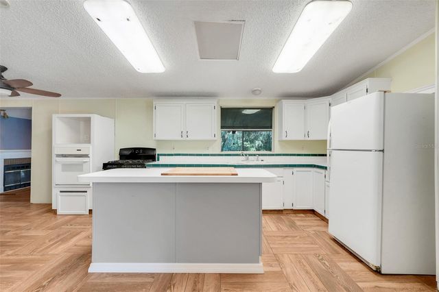 23449 THOMAS ALLEN ROAD, Howey In The Hills, FL 34737
