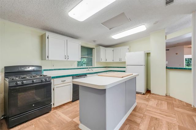 23449 THOMAS ALLEN ROAD, Howey In The Hills, FL 34737