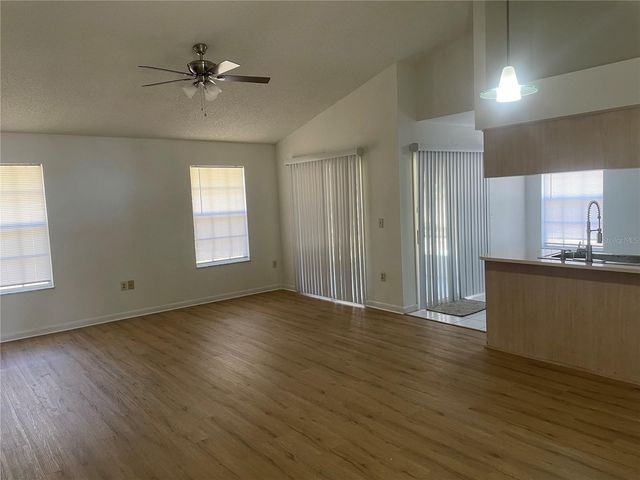 208 LUCERNE DRIVE, Debary, FL 32713